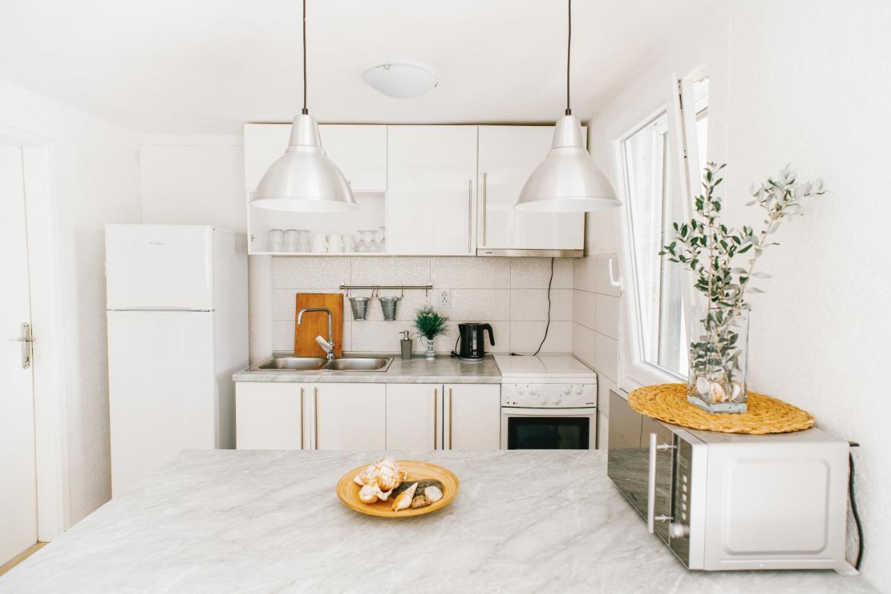 Charming Apartments With Garden Бол Экстерьер фото