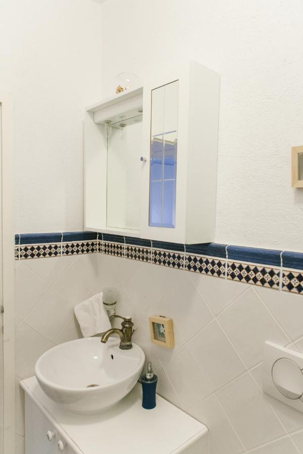 Charming Apartments With Garden Бол Экстерьер фото