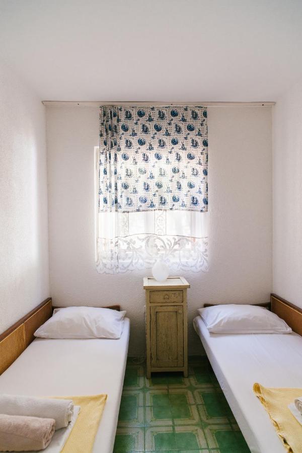 Charming Apartments With Garden Бол Экстерьер фото