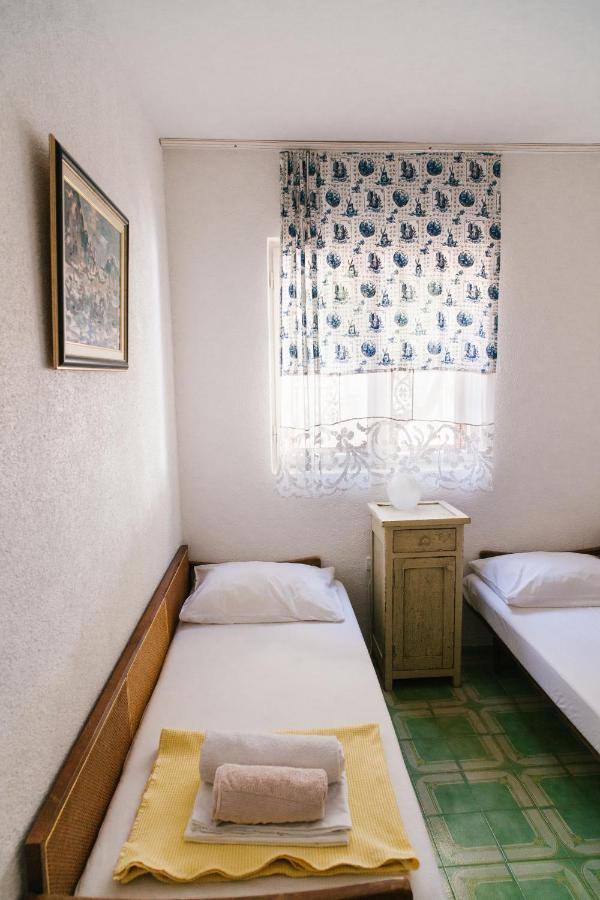 Charming Apartments With Garden Бол Экстерьер фото